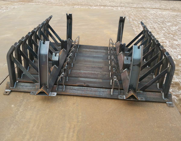 产品名称：Conveyor roller sets idler and frame conveyor idler supports
